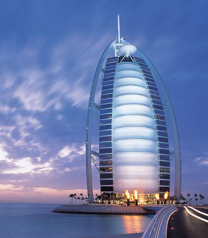  فندق برج العرب بدبي أحد أهم الفنادق في عالمنا العربي