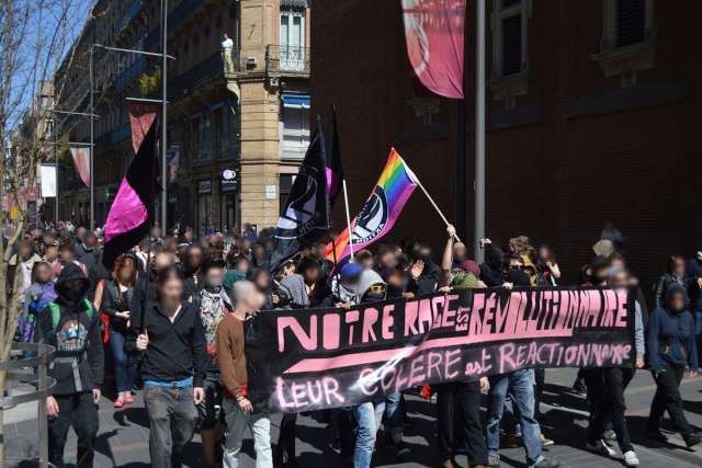 Le cortège antifasciste à Toulouse