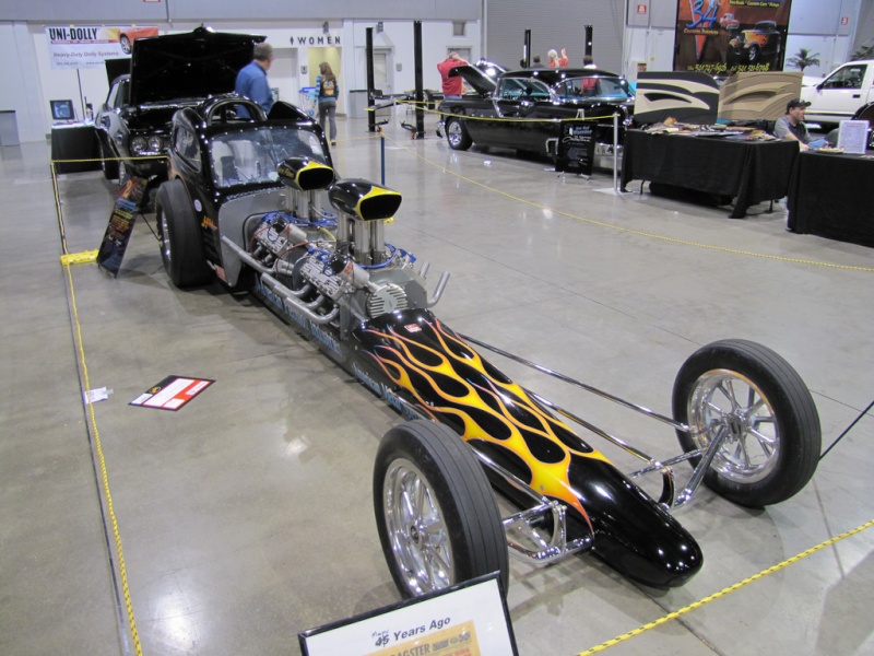 Slingshot & vintage dragster